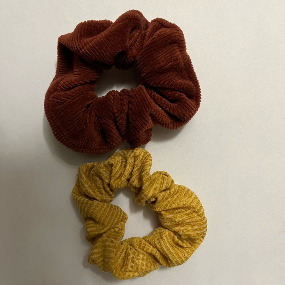 Fall coloured scrunchies